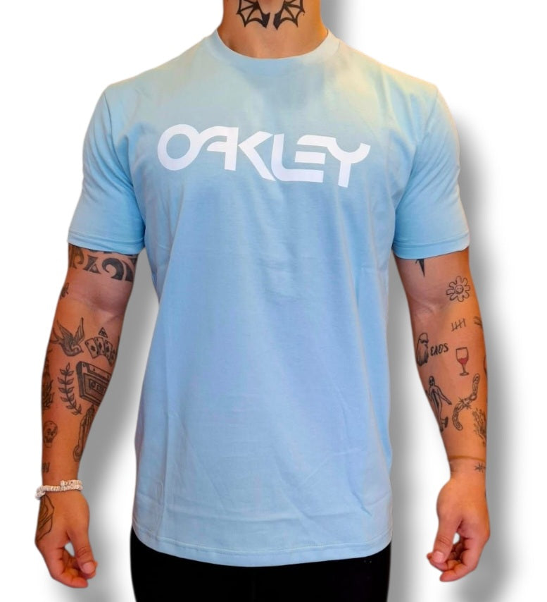 Polo OAKLEY Mark II sky