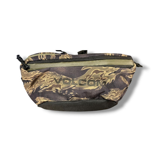 Canguro VOLCOM camuflado
