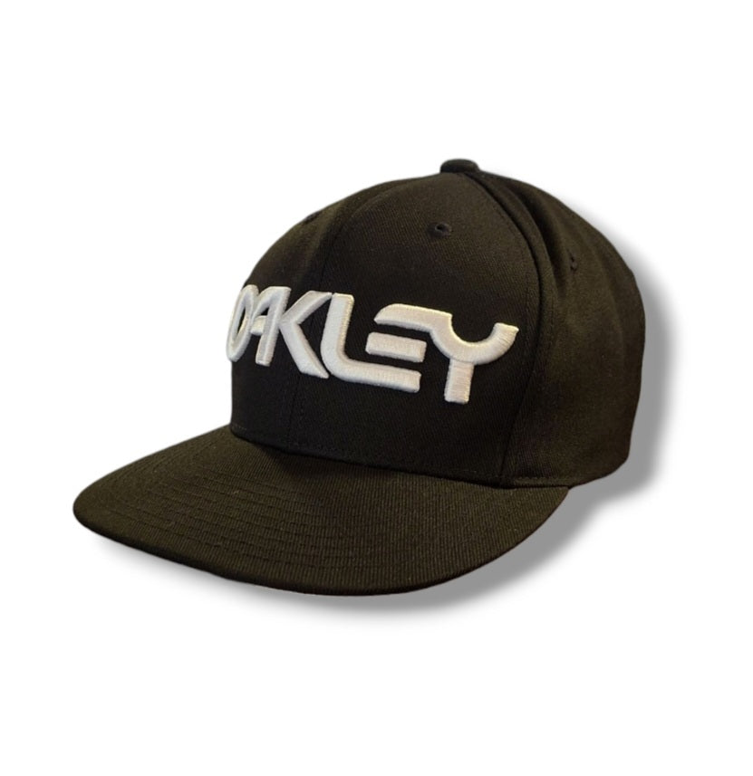Gorra OAKLEY plana black (ajustable)