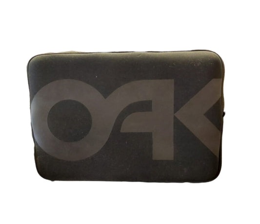 PORTALATOP OAKLEY NEGRO